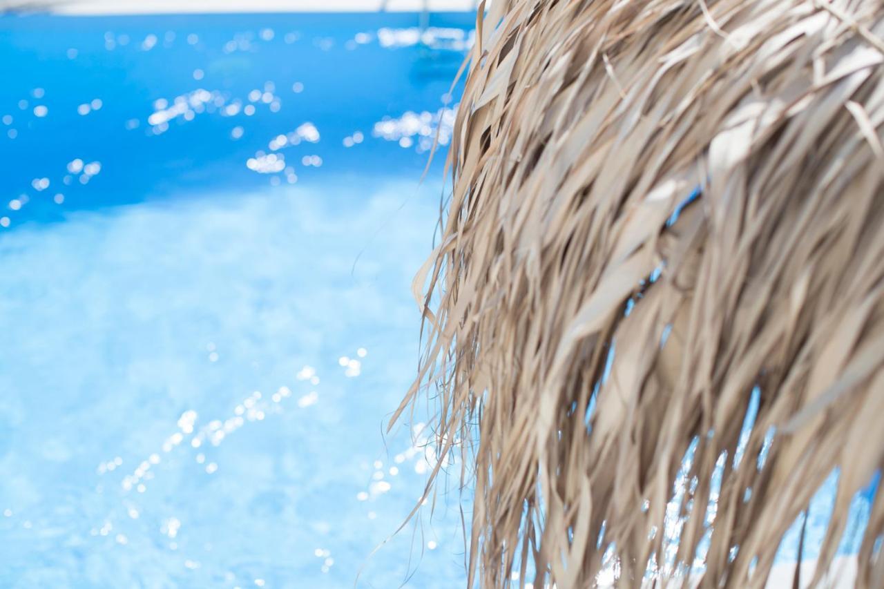 Hotel Aegeeis Perissa  Zewnętrze zdjęcie